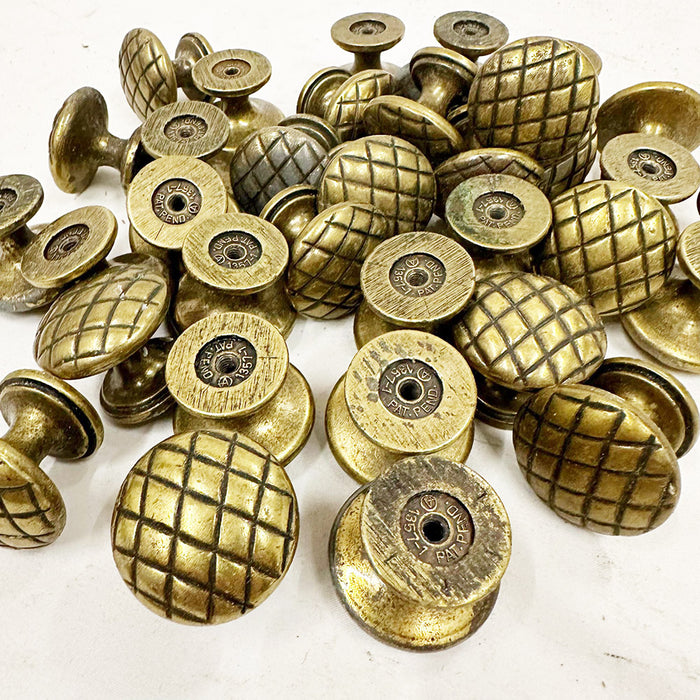 Lot of Amerock True Elegance Burnished Brass 1 1/4'' Round acorn cabinet knobs BP1357-077