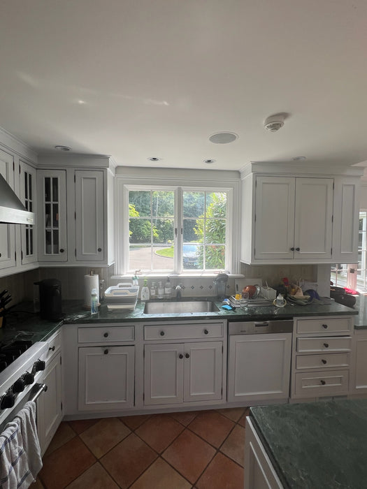 Traditional Inset White Cabinet Set W/ Banquette