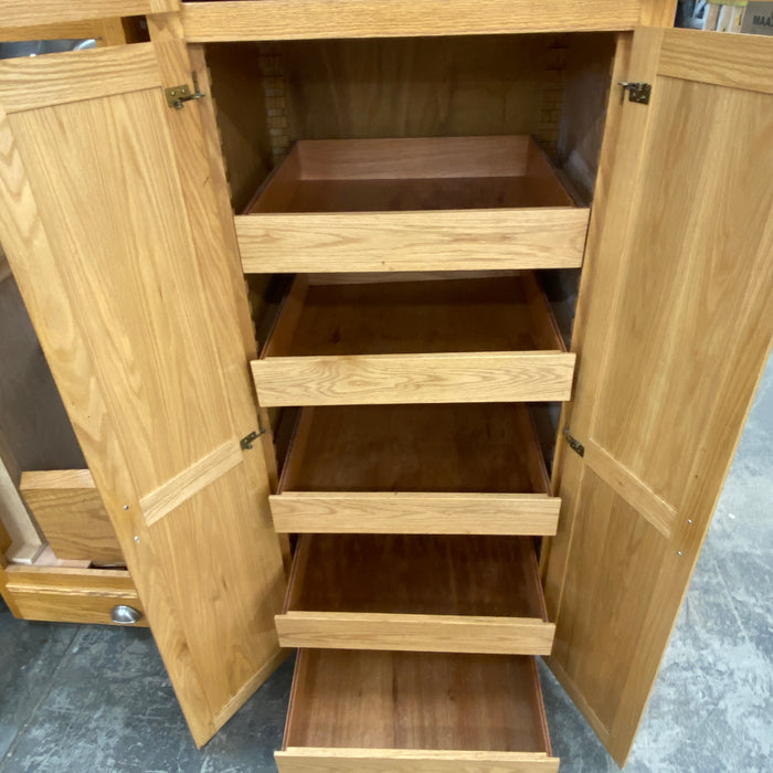 Traditional Honey Oak Raised Paneled Cabinet Set w/Island