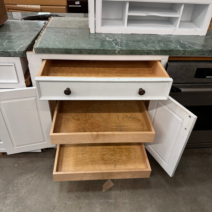 Traditional Inset White Cabinet Set W/ Banquette