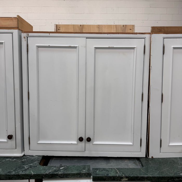 Traditional Inset White Cabinet Set W/ Banquette