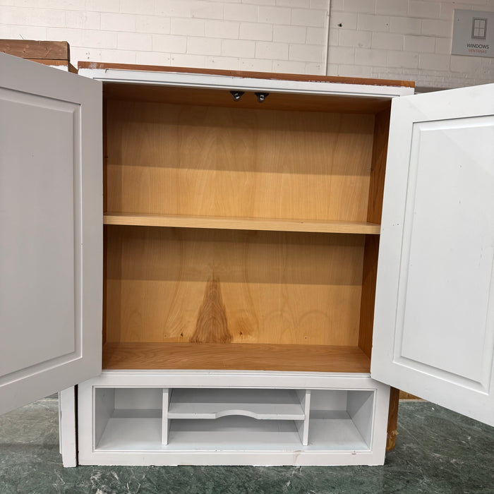 Traditional Inset White Cabinet Set W/ Banquette