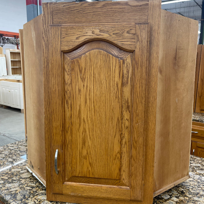 White Painted Cathedral Arched Raised Panel Cabinet Set w/Granite —  EcoBuilding Bargains