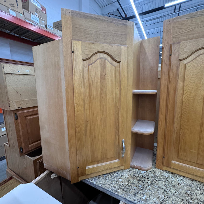 Oak Cathedral Arched Raised Panel Cabinet Set w/ Penninsula