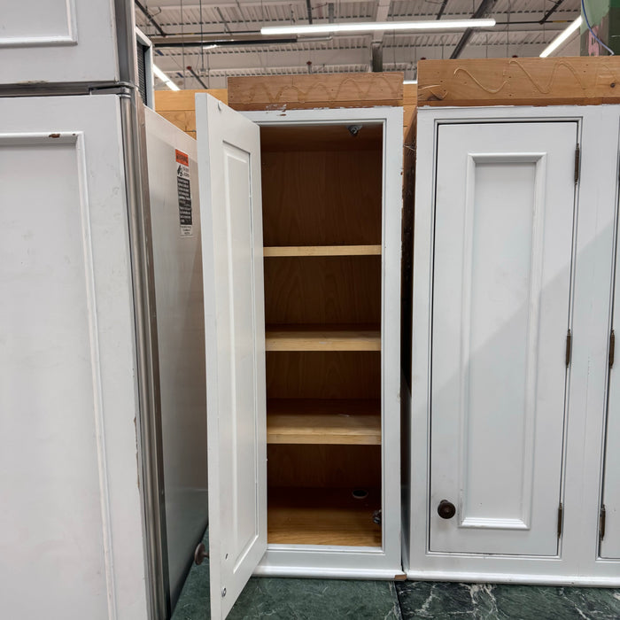 Traditional Inset White Cabinet Set W/ Banquette