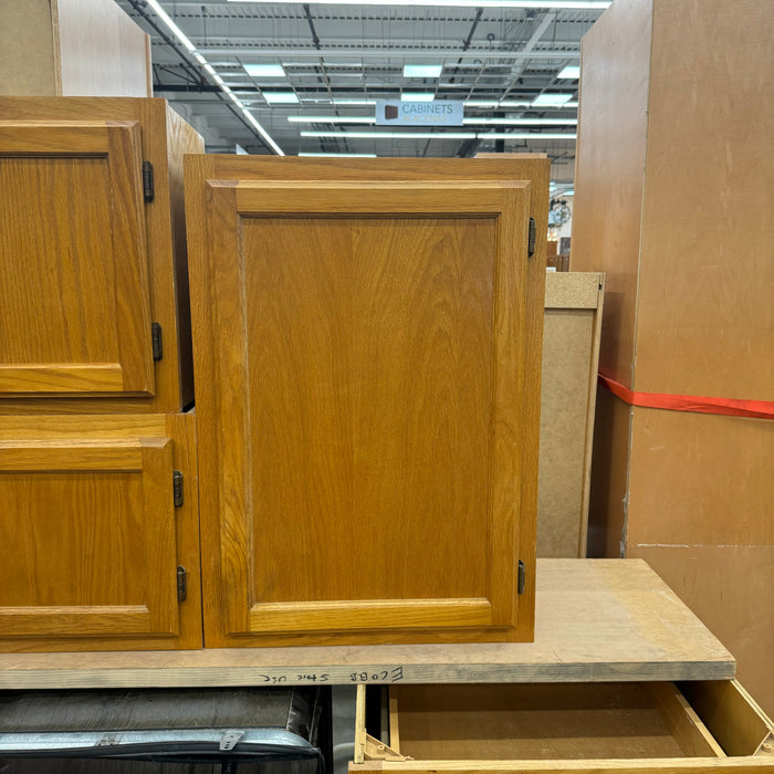 Traditional Oak Finished 10-Piece Cabinet Set