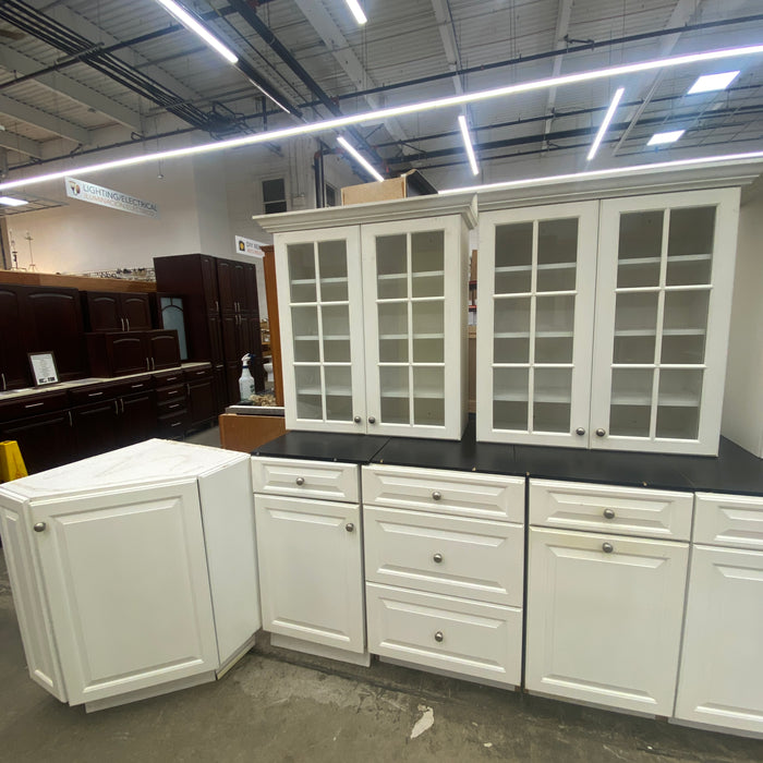 White Traditional Cabinet Set w/Glass Paneling